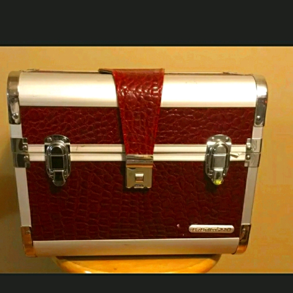 Red train makeup cosmetic case.